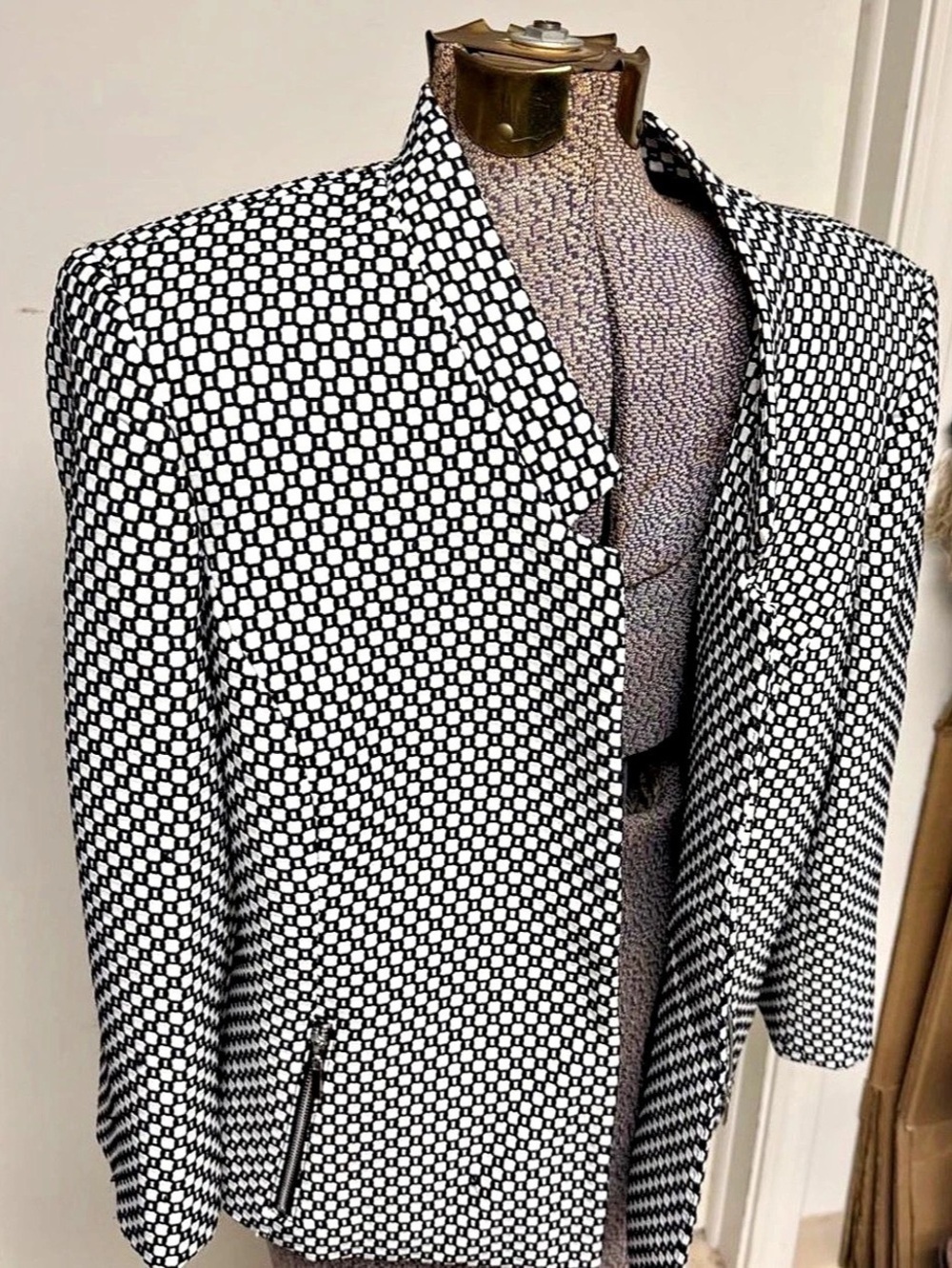Jones Studio Geometric Blazer in Black & White Size 16
